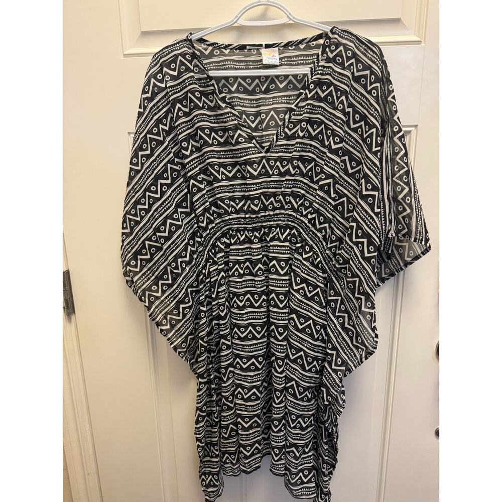 Rays And Waves Black And White Pool Or Beach Swim Suit Cover Up One Size